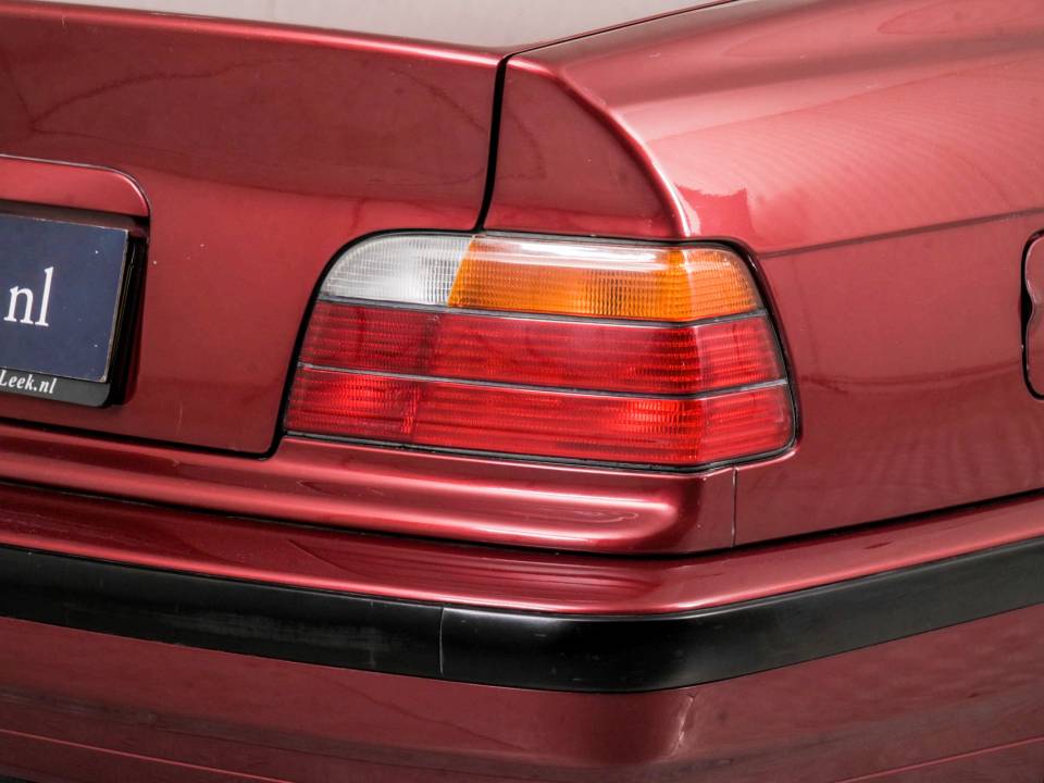 Imagen 28/40 de BMW 325i (1993)