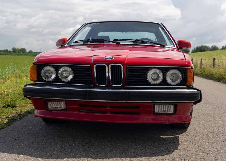 Bild 4/8 von BMW 635 CSi (1986)