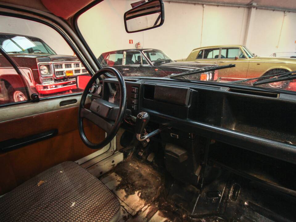 Bild 8/14 von Renault R 4 GTL (1985)