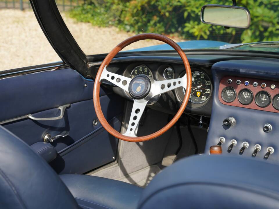 Image 23/50 de Lamborghini 400 GT (1967)