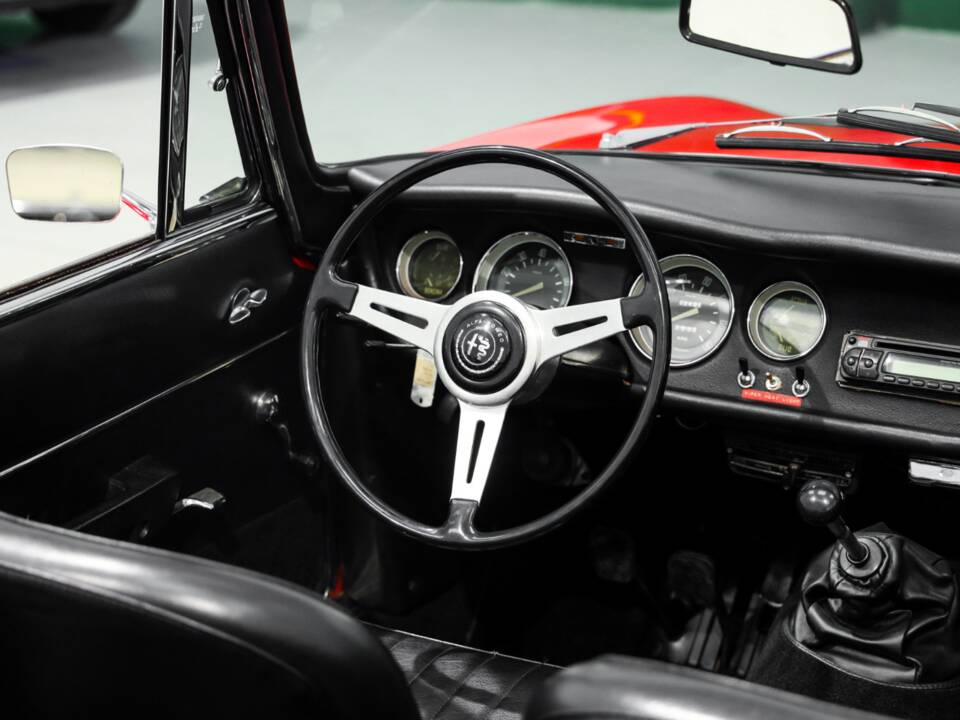 Image 23/58 of Alfa Romeo Giulia 1600 GTC (1965)