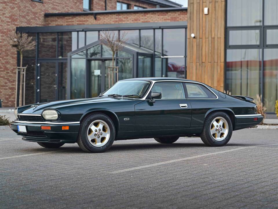 Image 12/55 of Jaguar XJS 6.0 (1994)