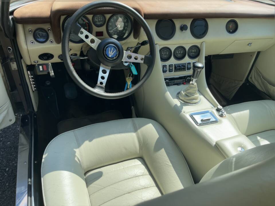 Bild 9/14 von Maserati Indy 4900 (1974)