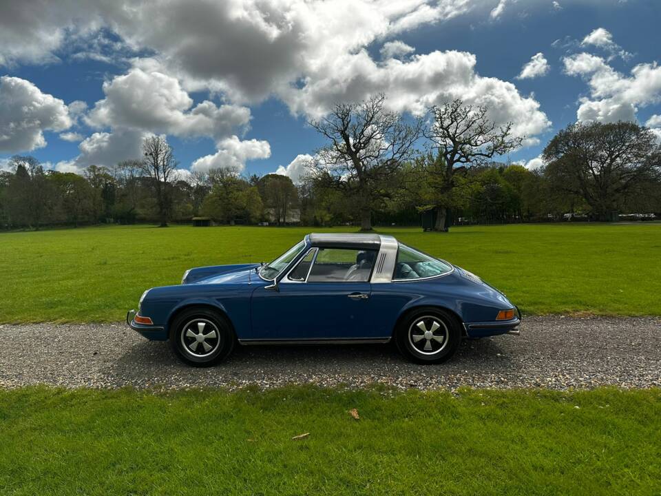 Afbeelding 11/53 van Porsche 911 2.0 E (1969)