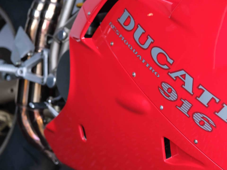 Bild 19/93 von Ducati 916 Strada (1994)
