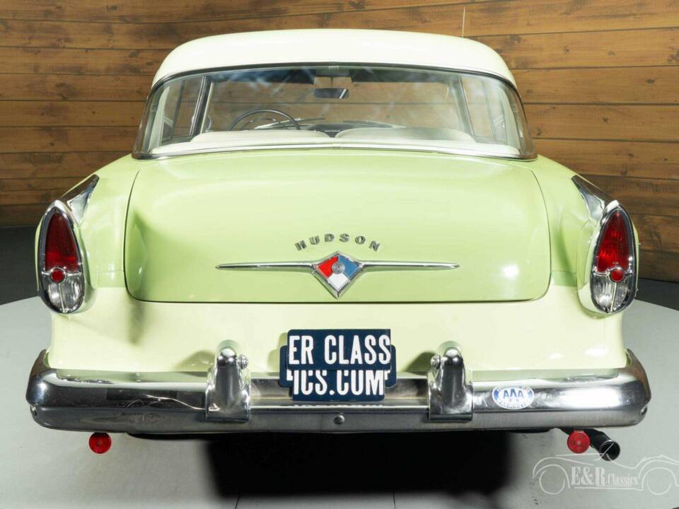 Image 15/19 of Hudson Commodore Custom Eight (1956)