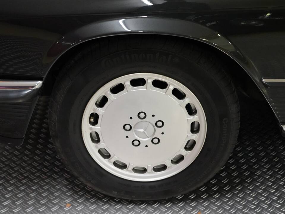 Image 14/15 of Mercedes-Benz 300 SL (1986)