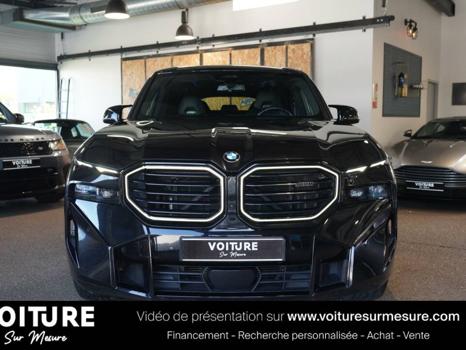 Image 8/50 de BMW XM (2023)