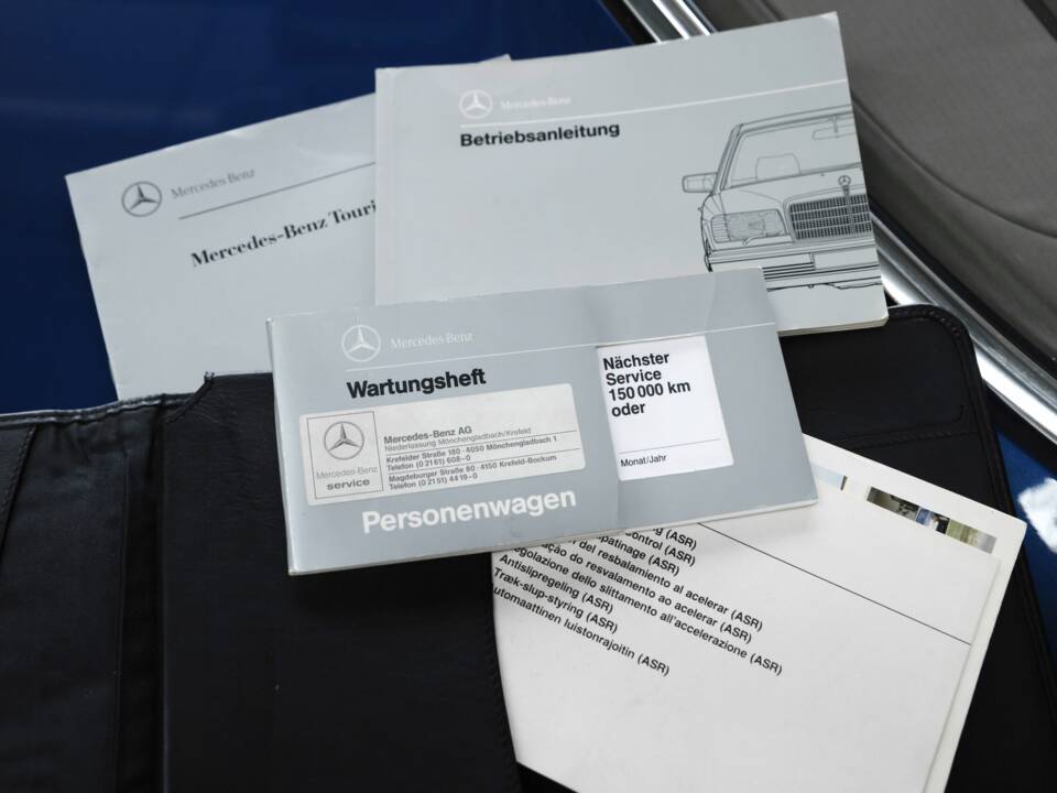 Image 39/39 of Mercedes-Benz 560 SEC (1990)