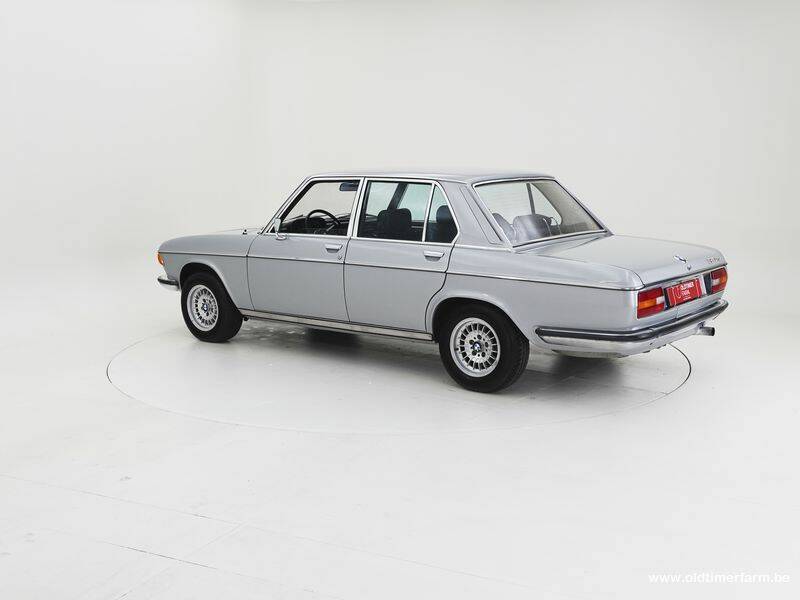 Image 4/15 de BMW 3,0 Si (1972)
