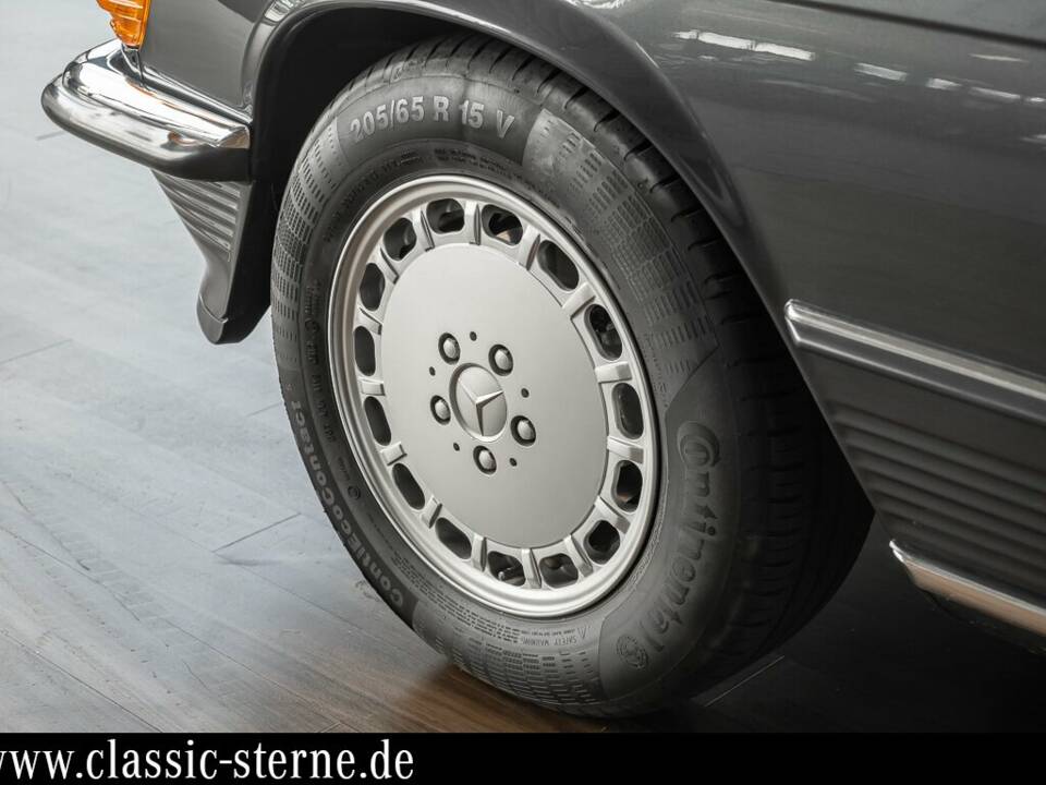 Image 14/15 of Mercedes-Benz 500 SL (1986)