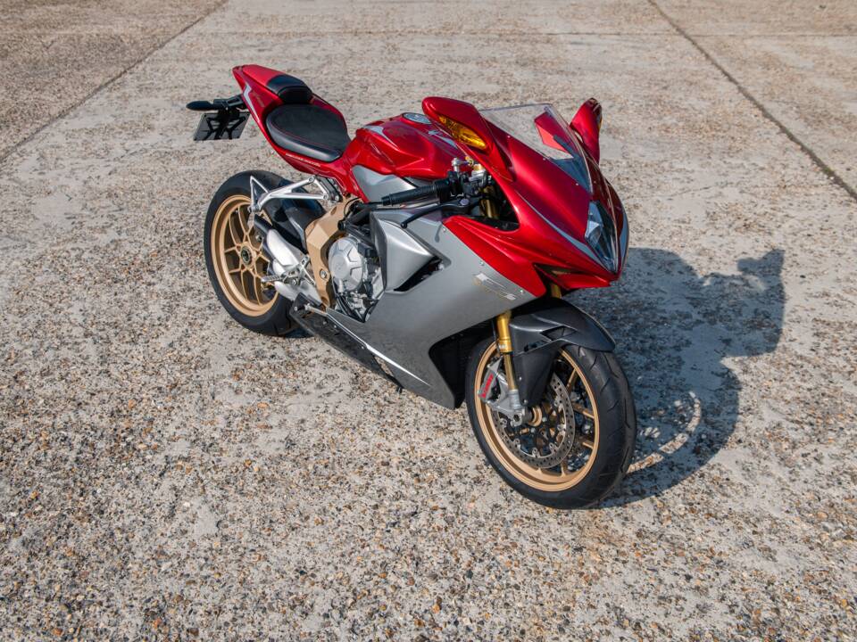 Image 1/16 de MV Agusta DUMMY (2012)