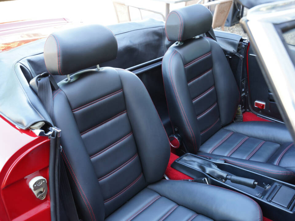 Image 19/50 of Alfa Romeo 2.0 Spider (1990)