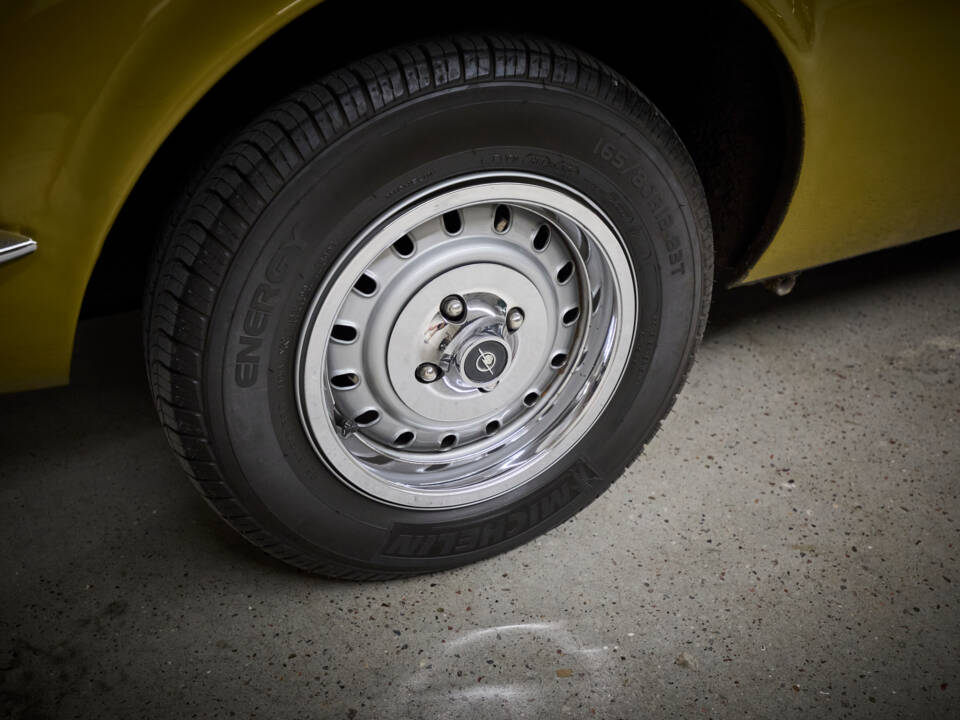 Immagine 21/89 di Opel GT 1900 (1972)