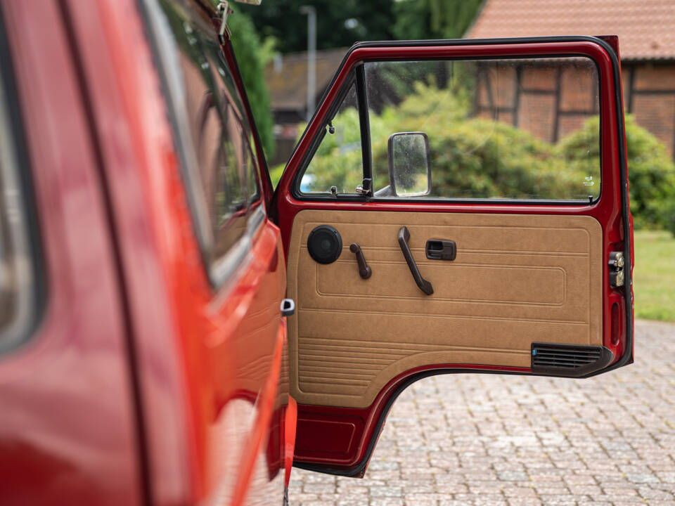 Bild 35/52 von Volkswagen T3 Bus 2.1 (1989)
