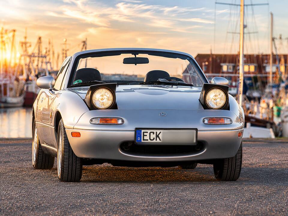 Image 1/10 of Mazda MX-5 1.6 (1993)