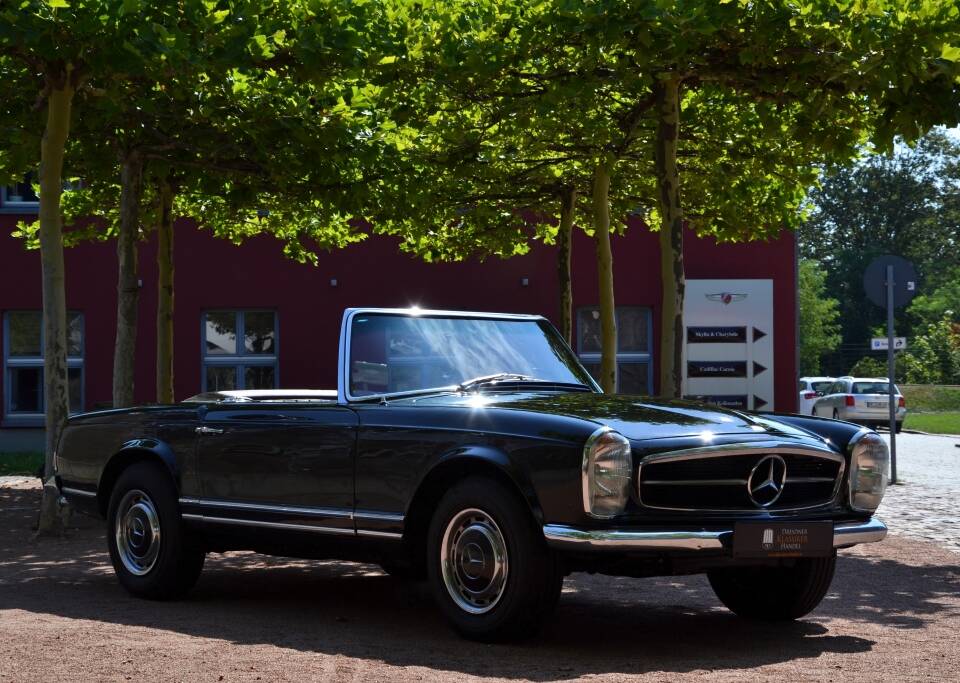 Immagine 5/26 di Mercedes-Benz 280 SL (1970)