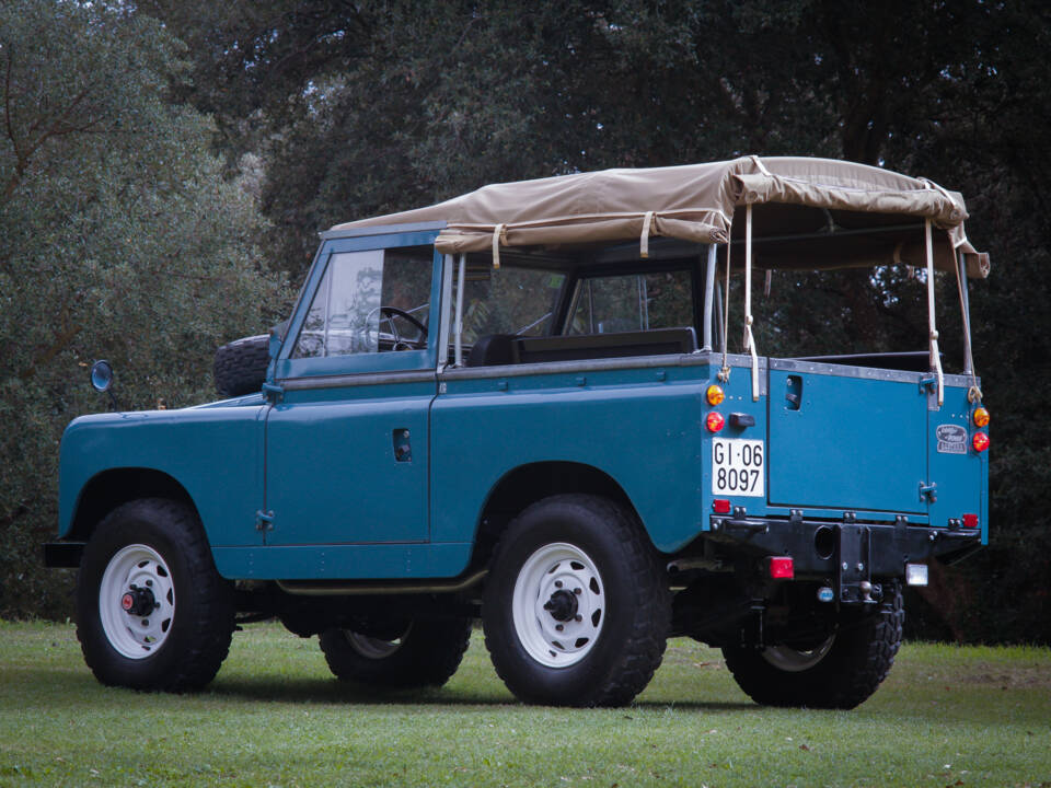 Image 6/48 of Land Rover 88 (1967)