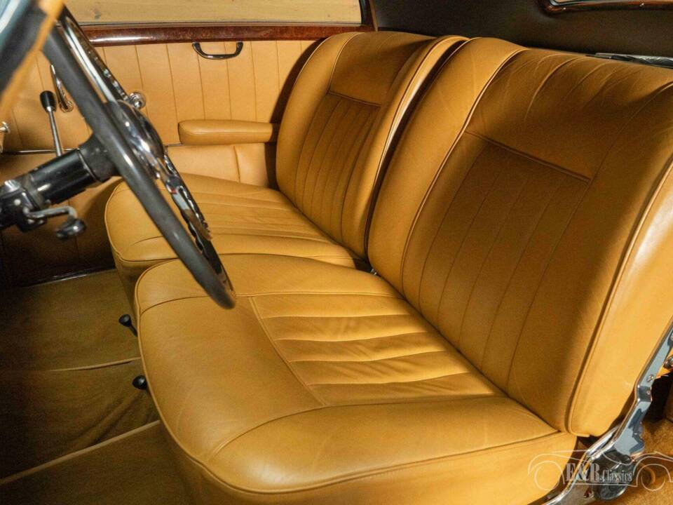 Image 10/31 of Mercedes-Benz 300 S (1953)