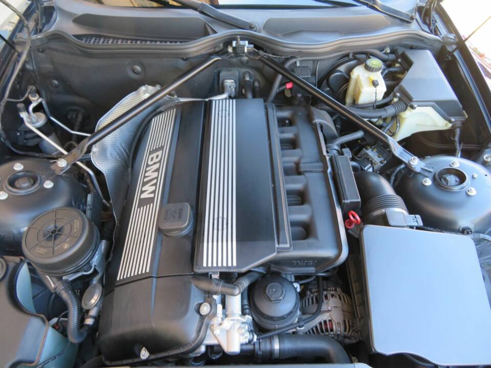 Bild 16/18 von BMW Z4 3.0i (2004)
