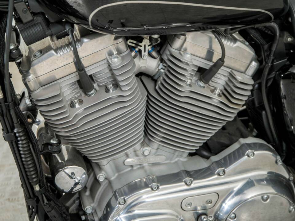 Immagine 16/25 di Harley-Davidson Sportster SuperLow 1200 T (2018)