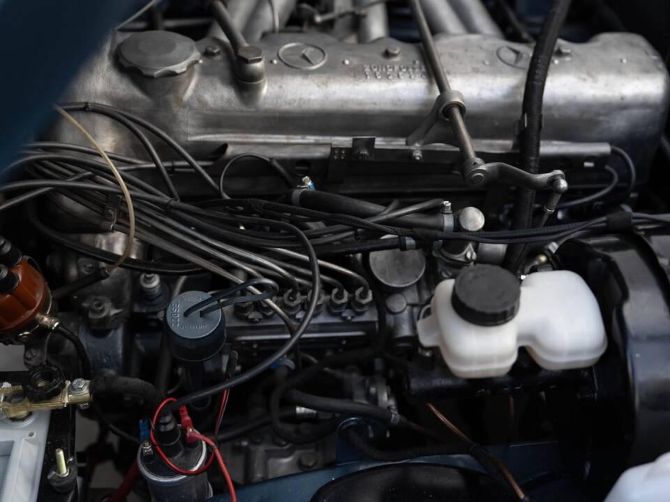 Immagine 82/93 di Mercedes-Benz 230 SL (1965)