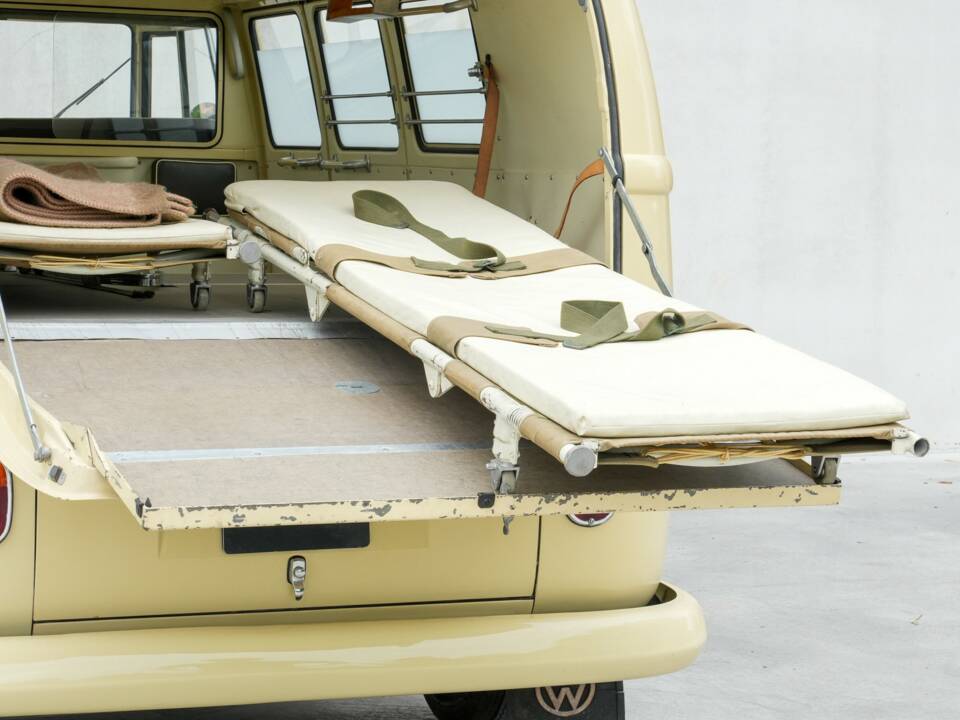 Bild 32/37 von Volkswagen T1 Kastenwagen (1966)