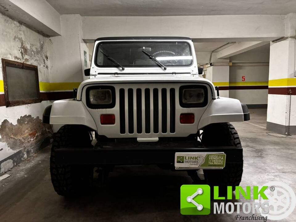 Image 3/10 of Jeep Wrangler 2.5L (1992)
