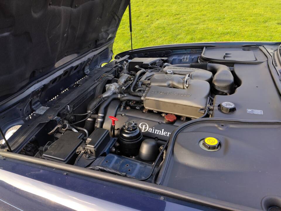 Image 26/71 of Daimler Super V8 (2000)