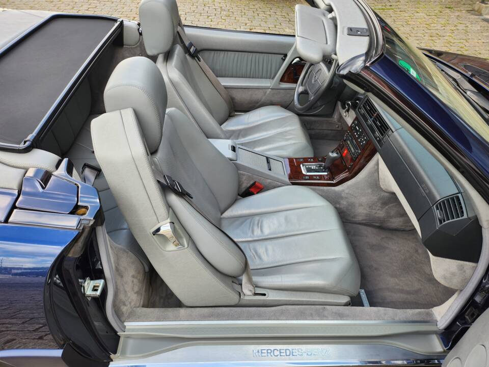 Image 4/4 of Mercedes-Benz SL 320 (1995)