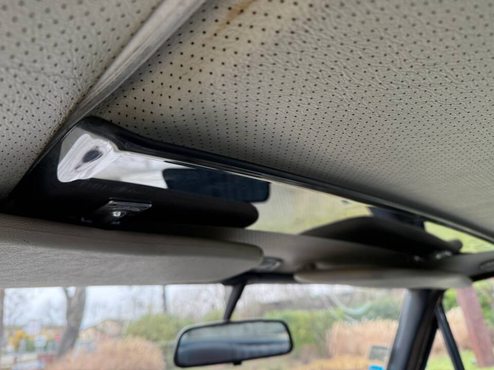 Image 13/44 of Mercedes-Benz 280 SEL 3,5 (1971)