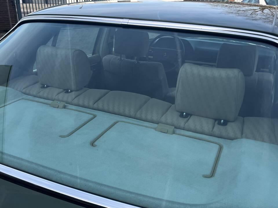 Bild 13/24 von Mercedes-Benz 280 SE (1982)