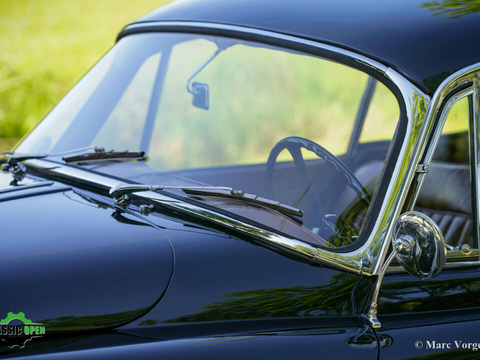 Image 33/53 of Jaguar XK 150 FHC (1958)