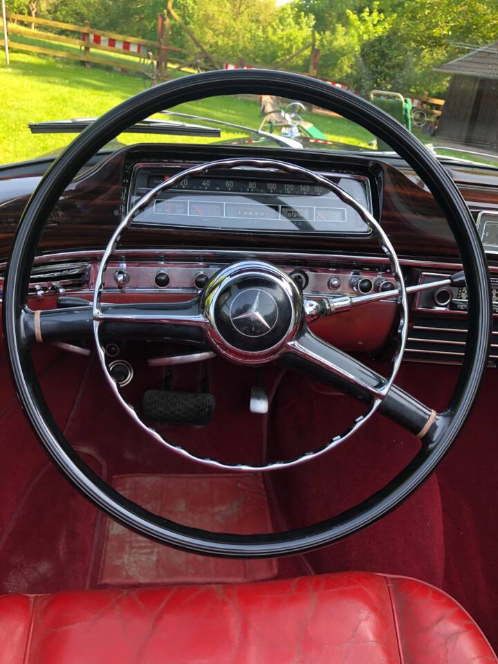 Bild 46/73 von Mercedes-Benz 220 S Cabriolet (1957)
