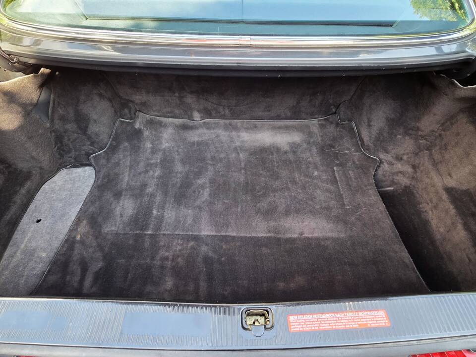 Image 16/32 of Mercedes-Benz 560 SEC (1991)