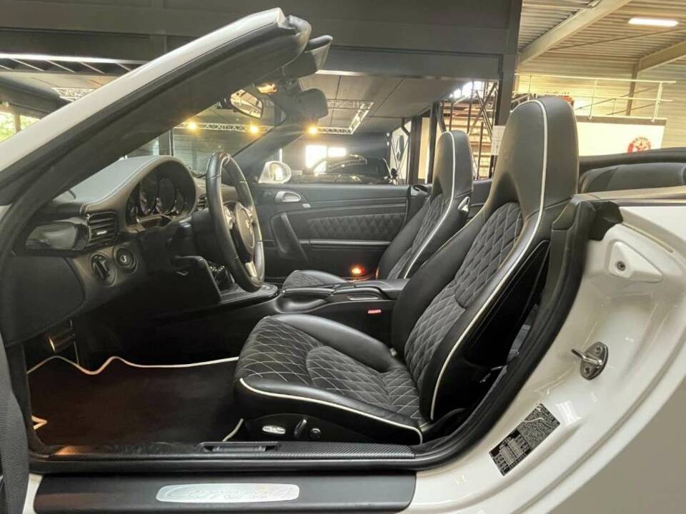Bild 13/50 von Porsche 911 Carrera 4 (2007)
