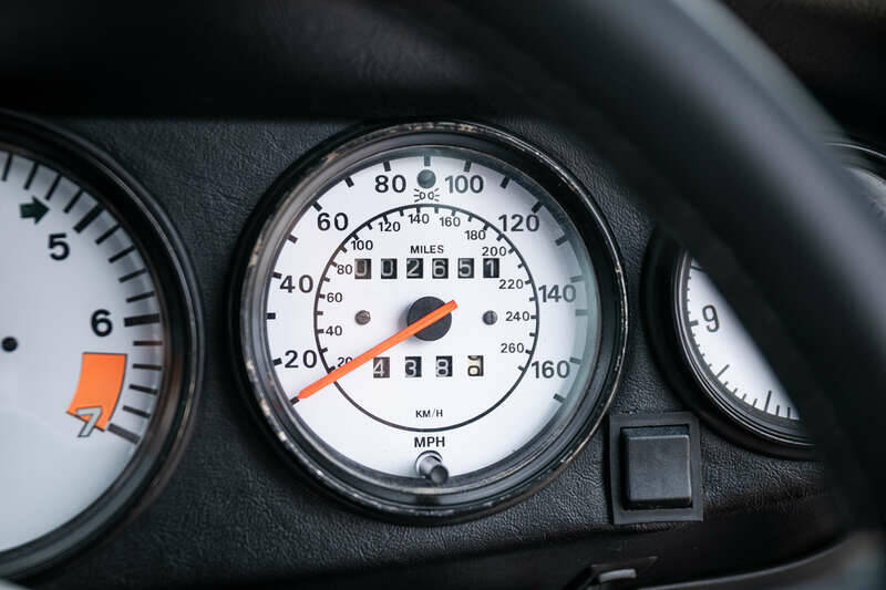 Bild 8/50 von Porsche 911 Carrera 3.2 (1984)