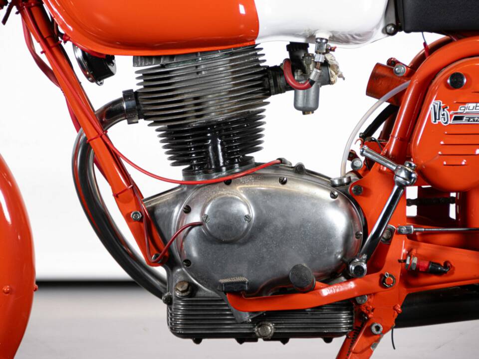 Bild 25/50 von Gilera Giubileo 175 Sport (1963)