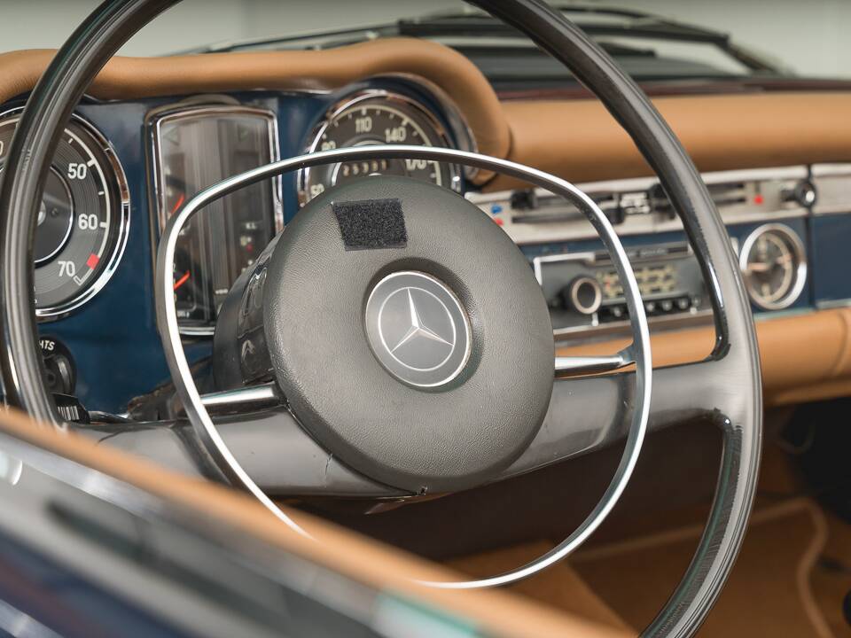 Bild 10/27 von Mercedes-Benz 280 SL (1969)