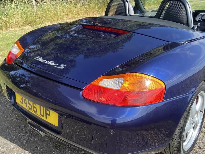 Image 15/50 of Porsche Boxster S (2001)