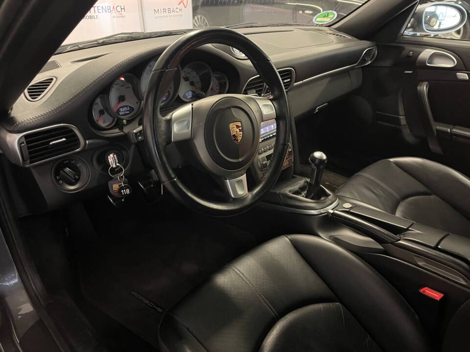 Image 17/18 of Porsche 911 Carrera S (2005)