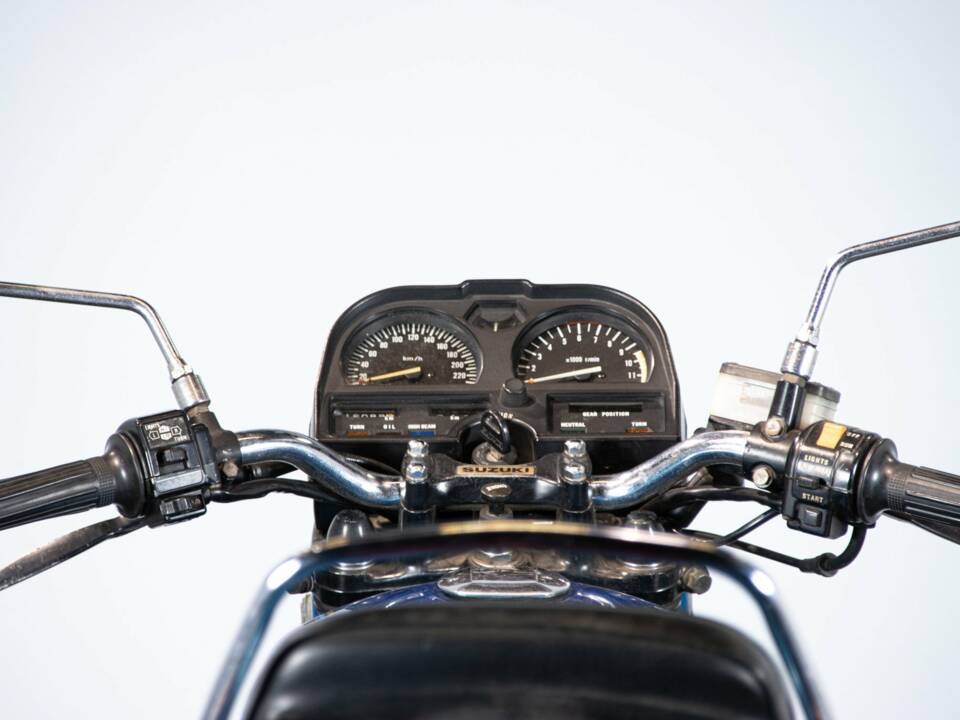 Bild 18/50 von Suzuki DUMMY (1981)