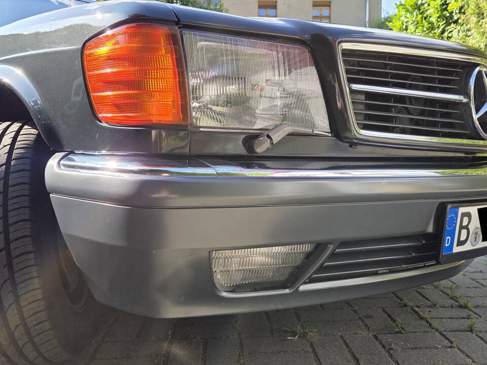 Afbeelding 30/31 van Mercedes-Benz 560 SEC (1991)