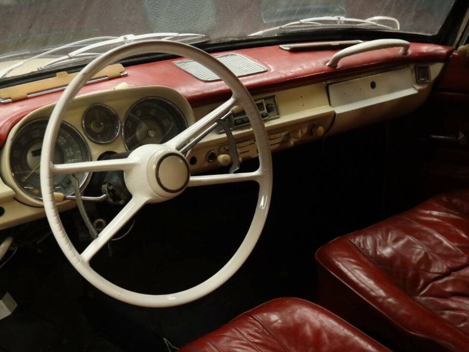 Immagine 3/50 di BMW 503 (1957)
