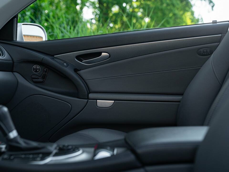 Image 49/50 of Mercedes-Benz SL 350 (2005)