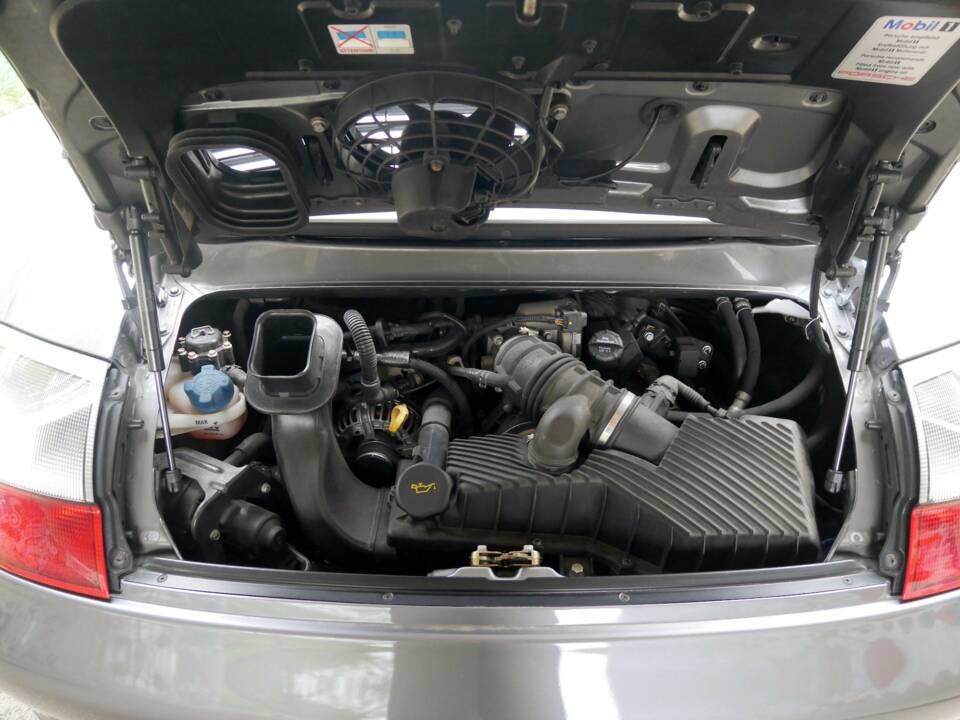 Bild 16/26 von Porsche 911 Carrera 4S (1900)