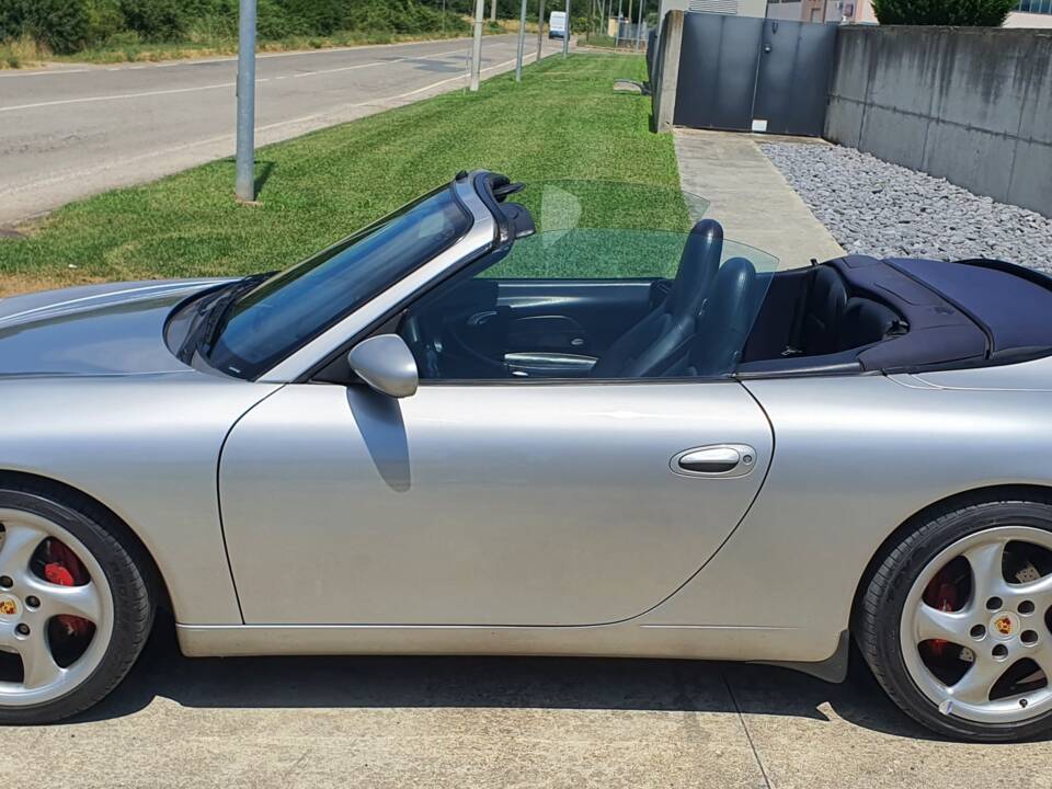 Image 8/31 de Porsche 911 Carrera (2000)
