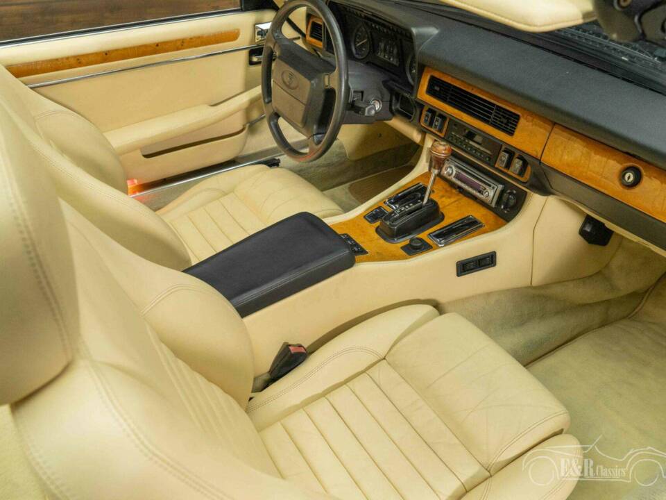Image 15/19 de Jaguar XJ-S H.E. (1990)