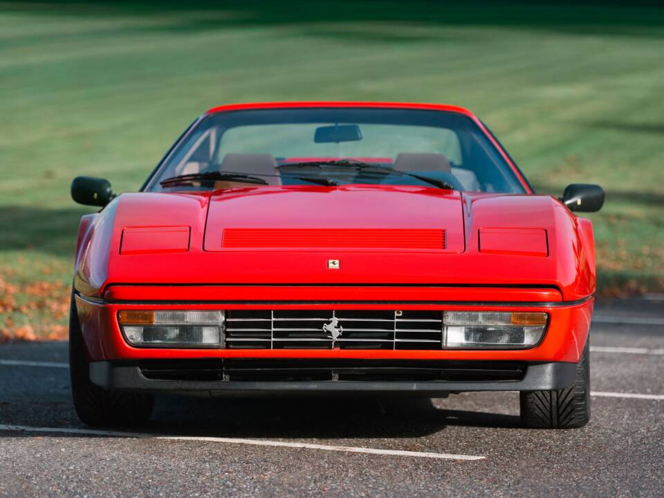 Afbeelding 11/41 van Ferrari 328 GTS (1989)