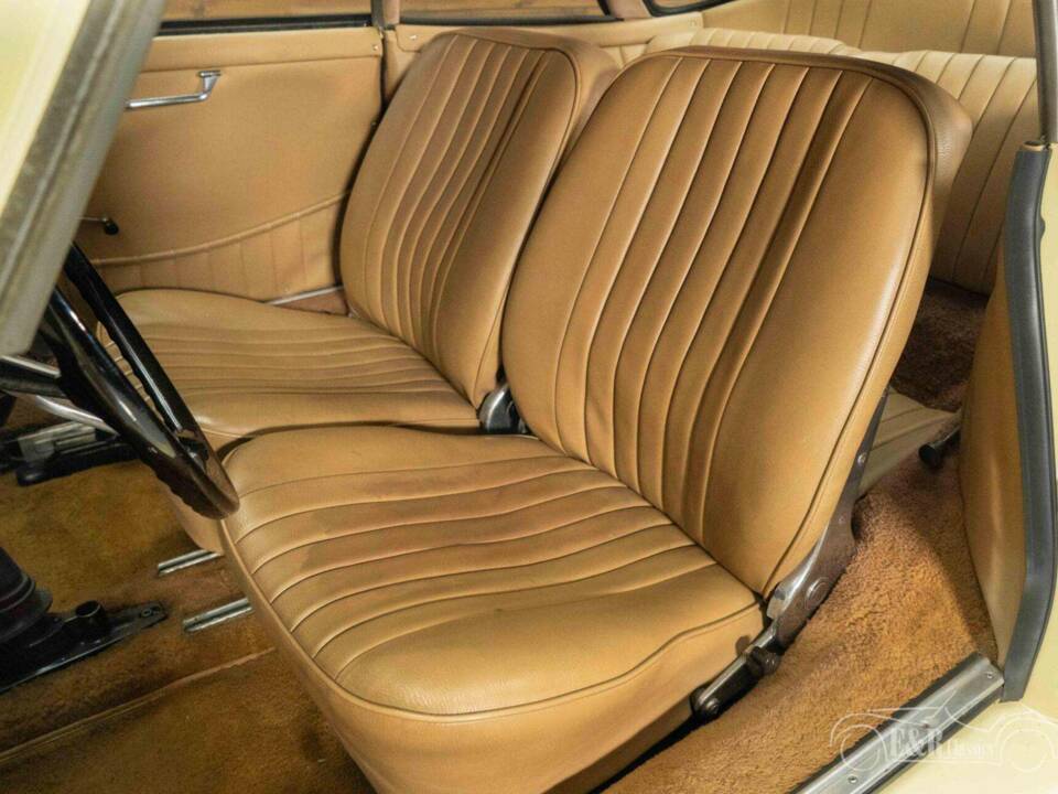 Immagine 11/19 di Porsche 356 B 1600 Super Karmann-Hardtop (1961)